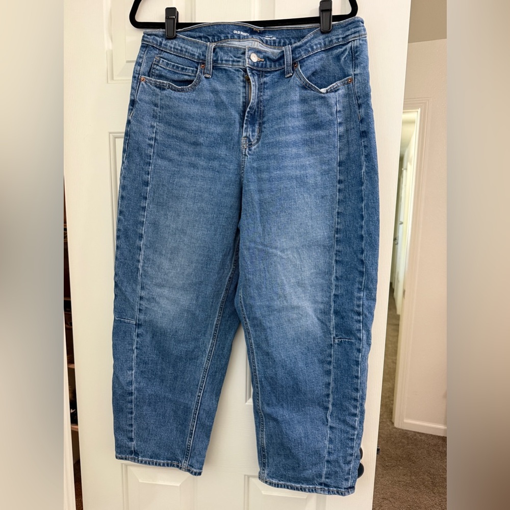 Old Navy High Rise Barrel Leg Jeans